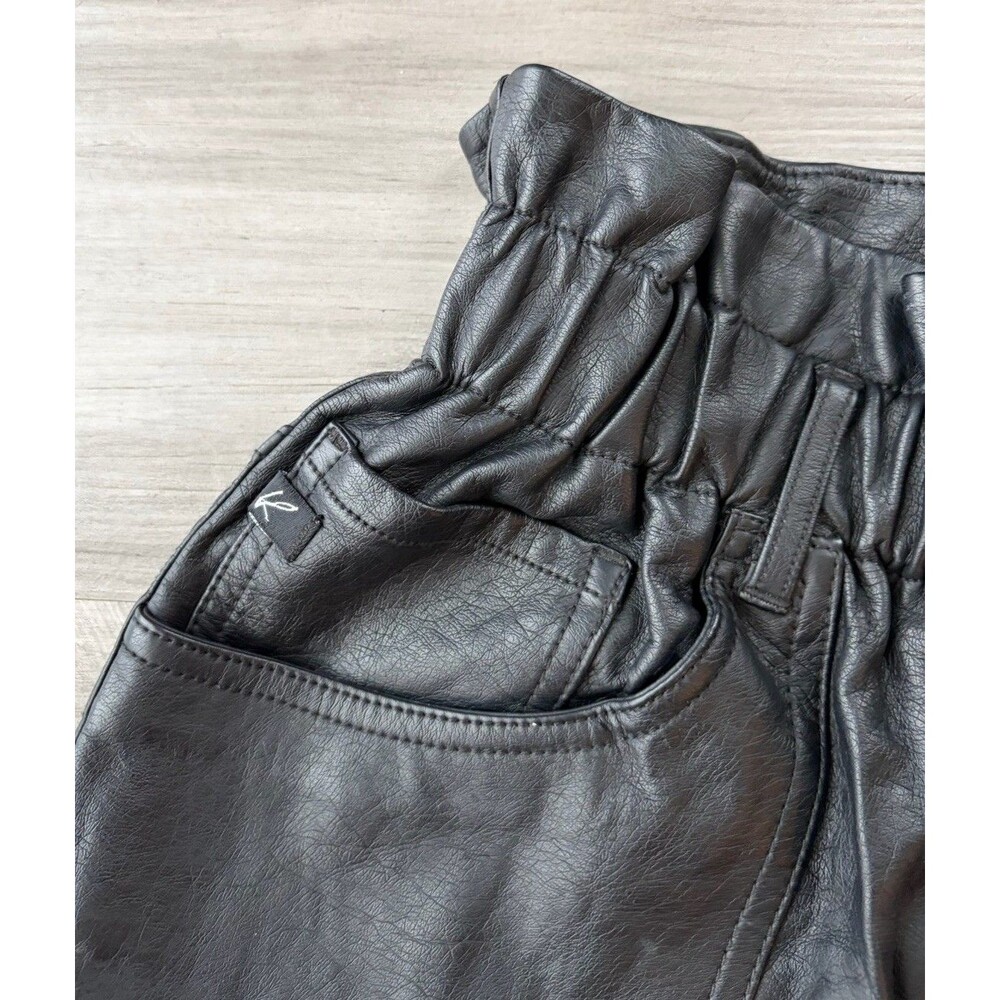 Kancan Black Faux Leather Paperbag Shorts Size M - Picture 3 of 7